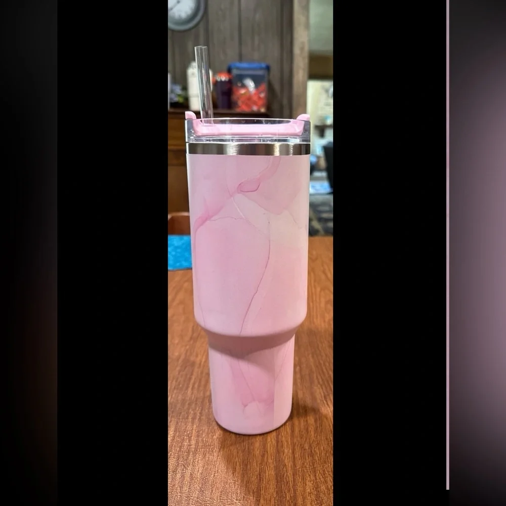 stanley 40 oz quencher Tumbler - Picture 4 of 9